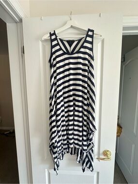 BCBGMAXAZRIA Navy White Striped Handkerchief Dress XXS